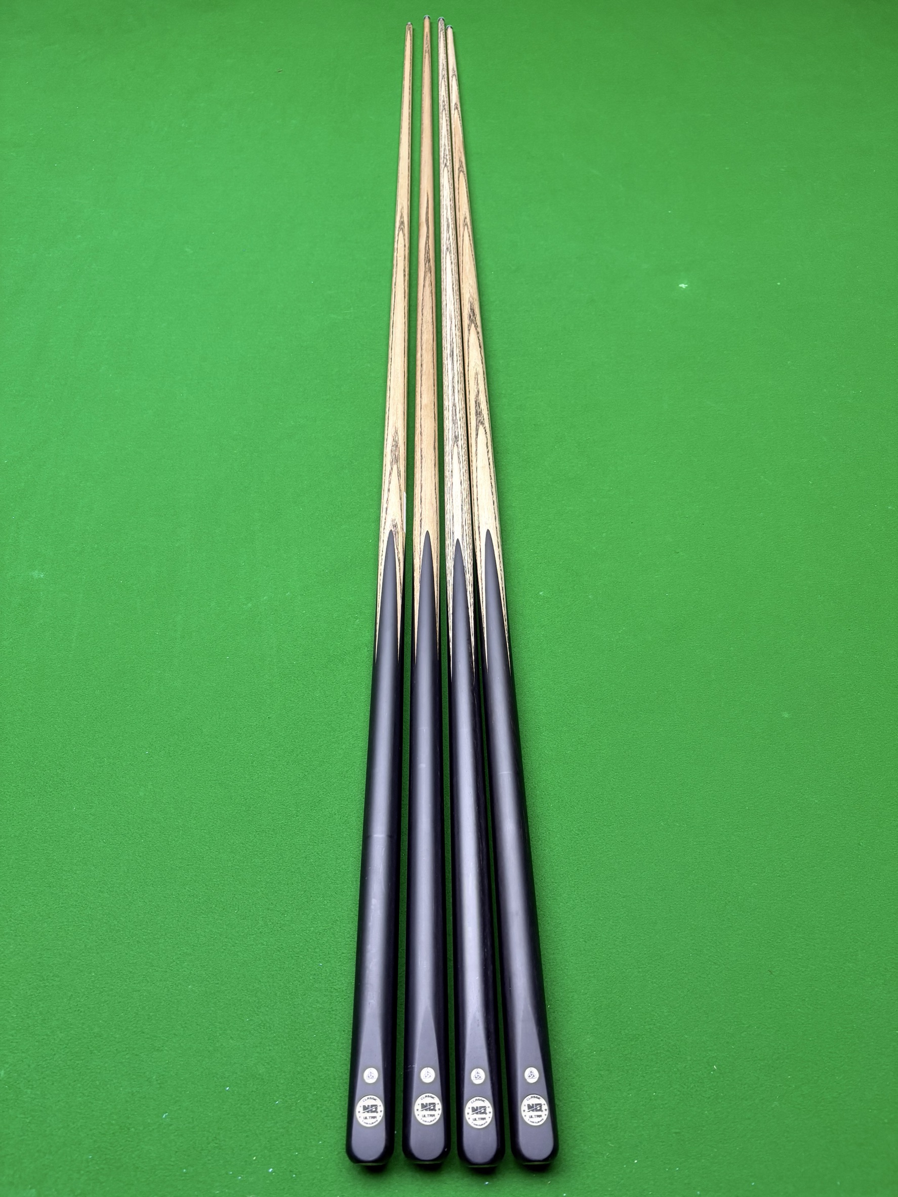 Model Black handle snooker cue 4 Splices NQ Classic - Image 3